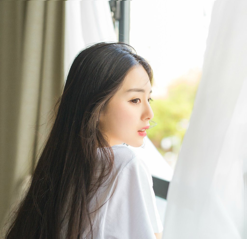 祝你，历遍山河，依然觉得人生值得。敬我，往后余生，水远山长安适如常。